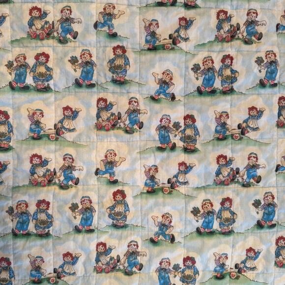 VTG Handmade Raggedy Ann Andy Playtime Pattern Blanket Quilted Crib 38 x 31 1/2" - Picture 3 of 8